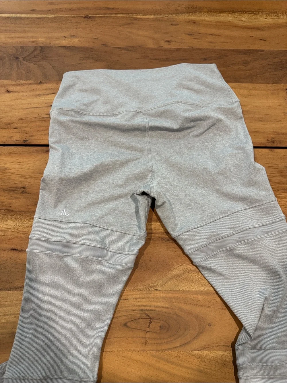ALO Yoga Light Gray High-Waist Leggings